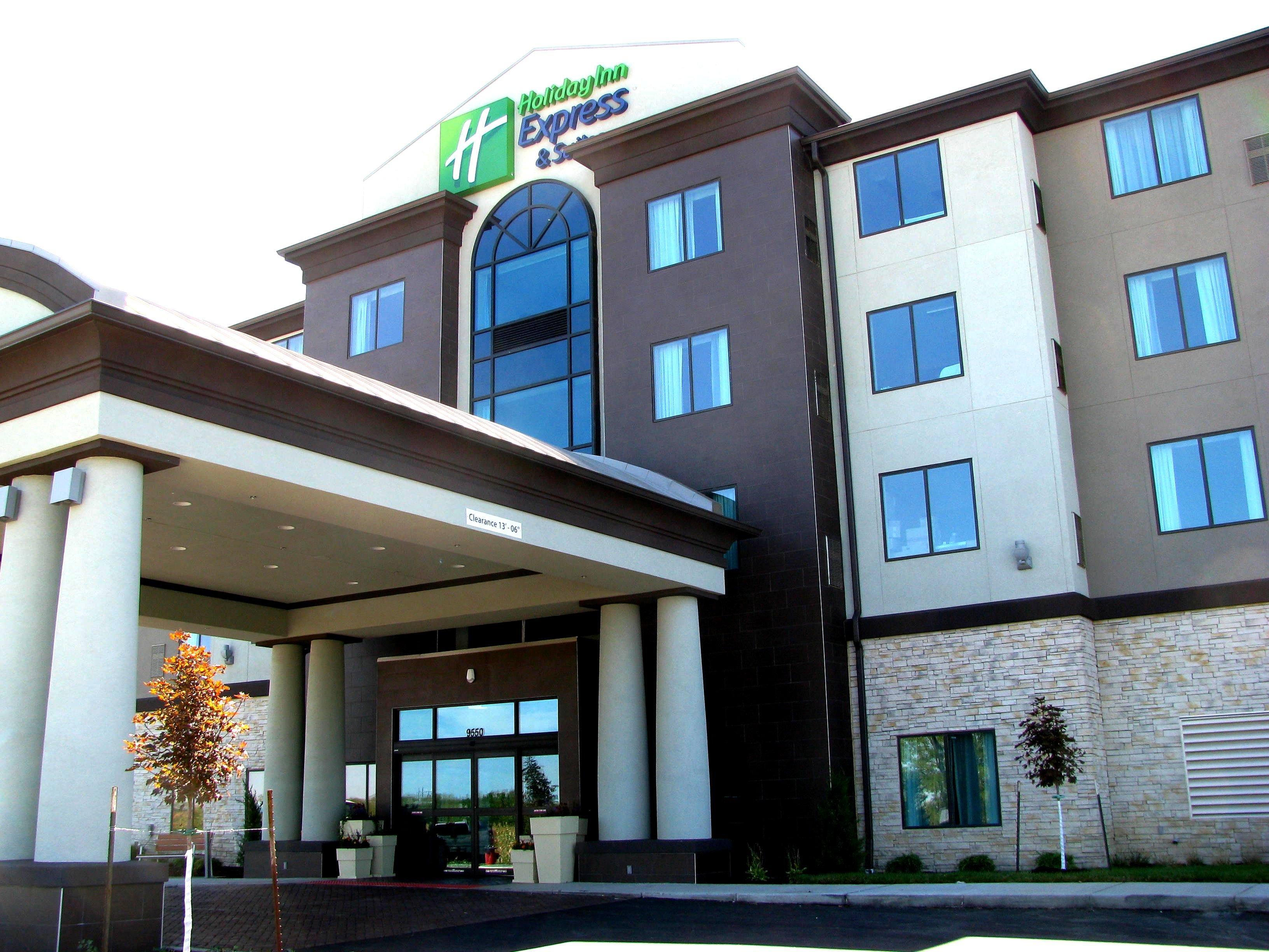 Holiday Inn Express & Suites Kansas City Airport By Ihg Exterior foto